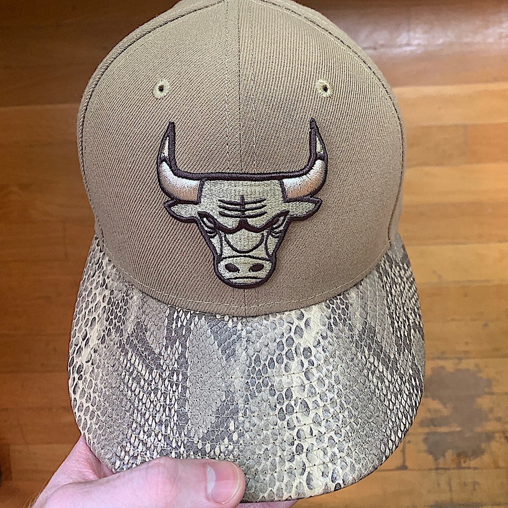 Chicago Bulls Snakeskin Fitted Hat 7 1/8